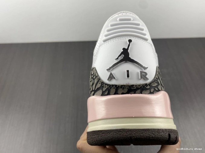 Retro Air Jordan CK9246-102 Mocha Dark (W) Neapolitan 3 0711